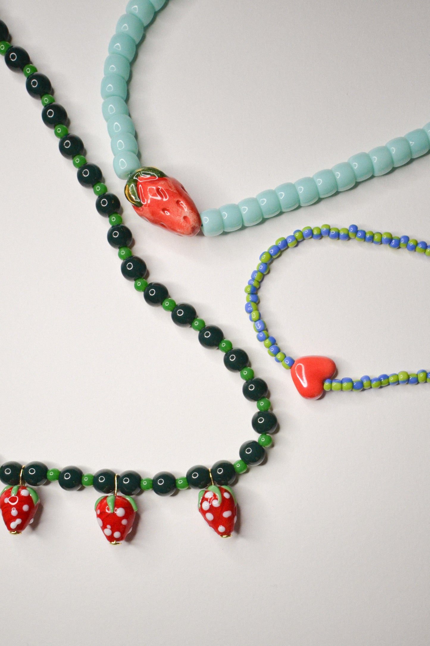 LADY STRAWBERRY BEADED NECKLACE