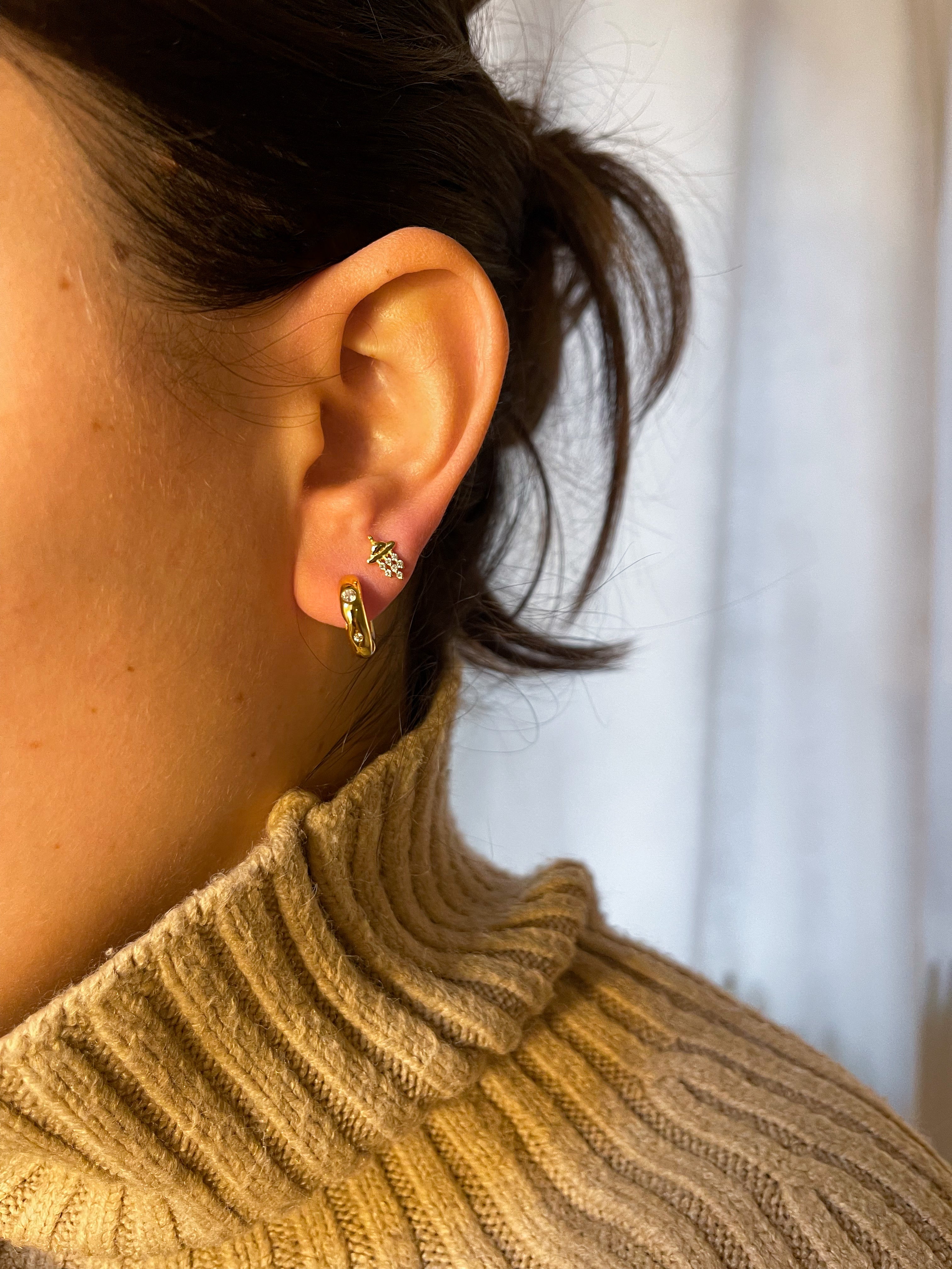 MICRO UFO EARRING