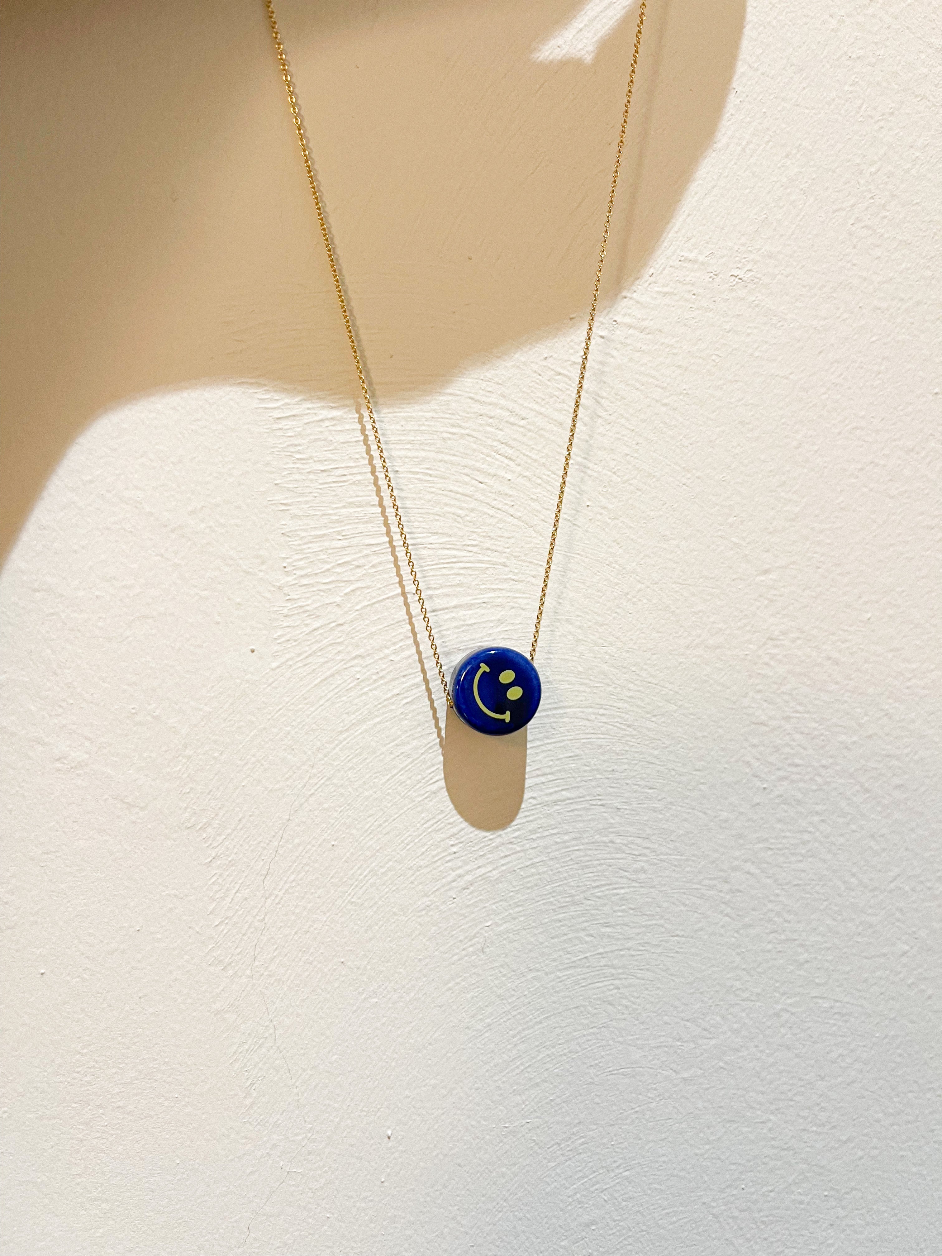 BIG SMILEY NECKLACE