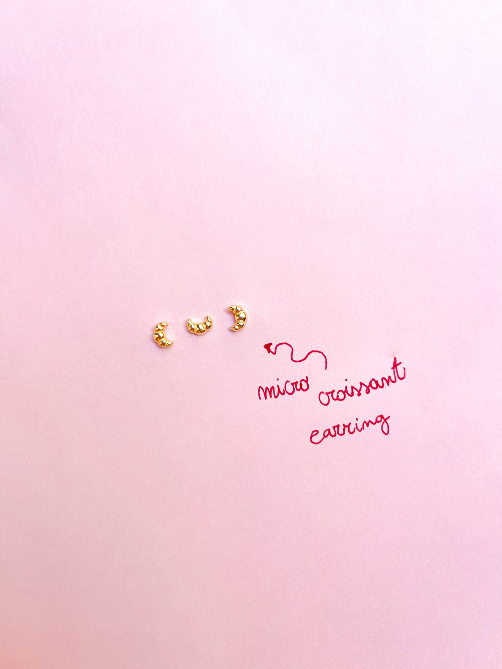 MICRO CROISSANT EARRING
