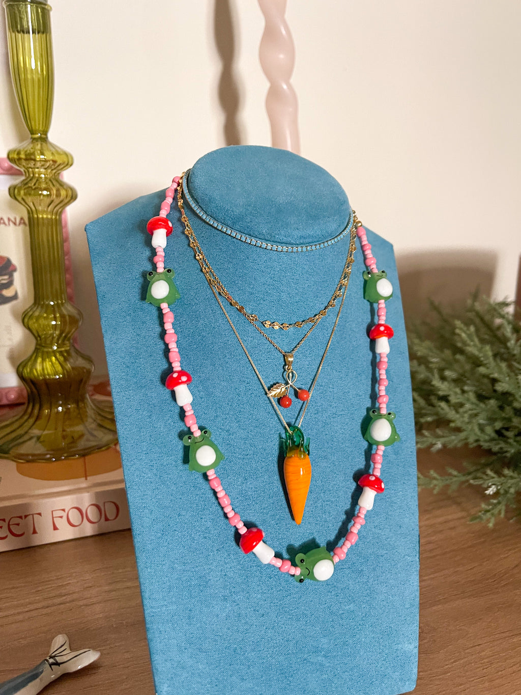 SWEET FALL NECKLACE