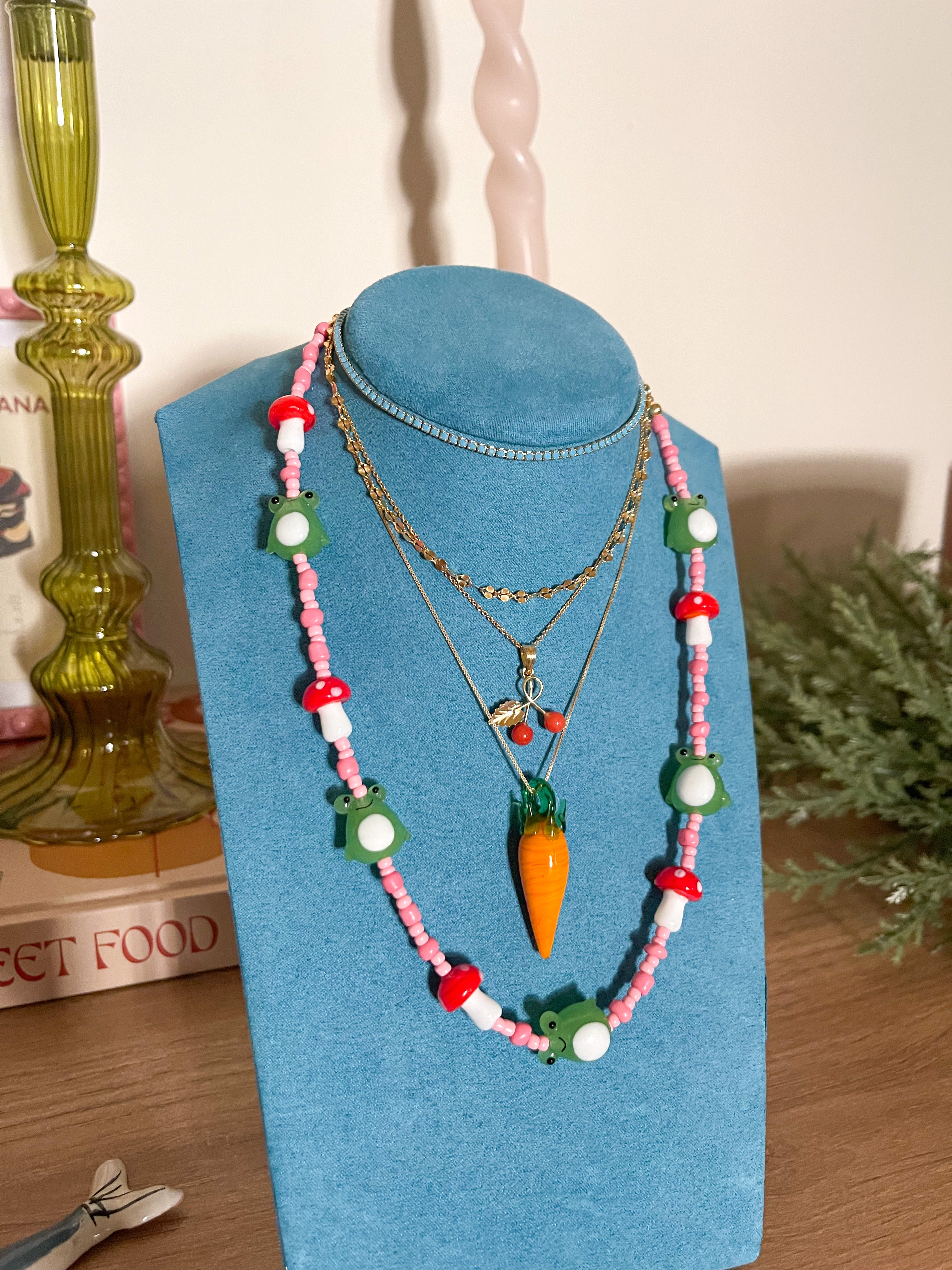 SWEET FALL NECKLACE