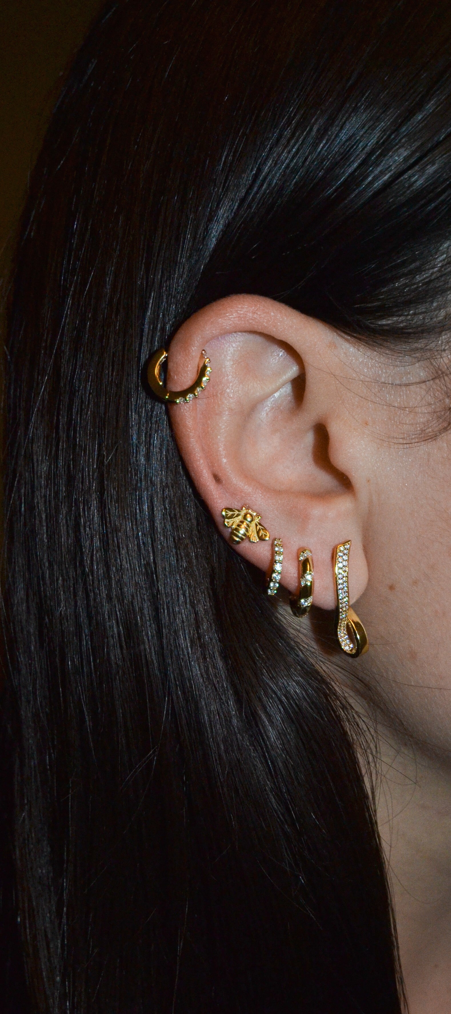 MINI APINA EARRING 🐝