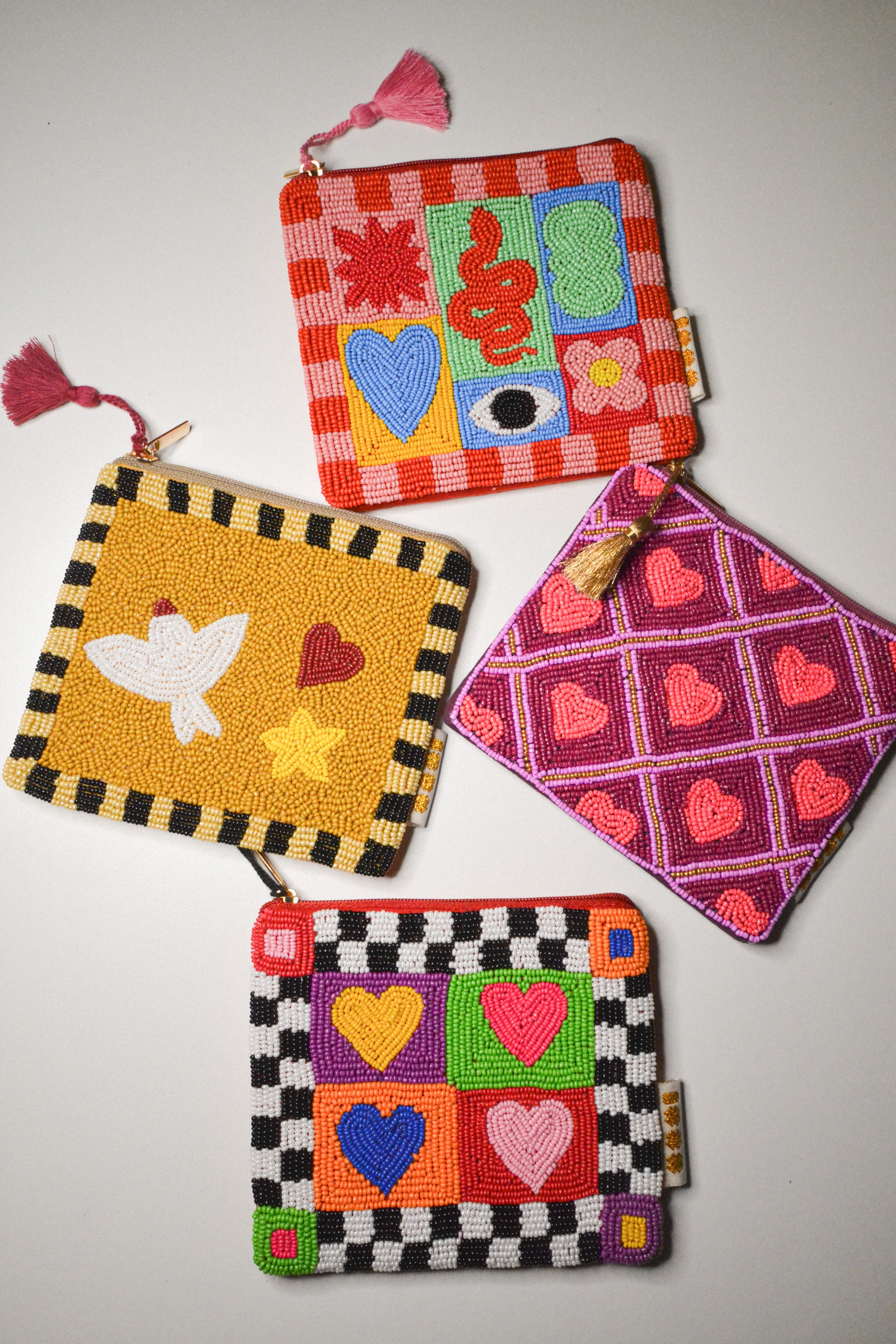 HEARTS POCHETTE MEDIUM