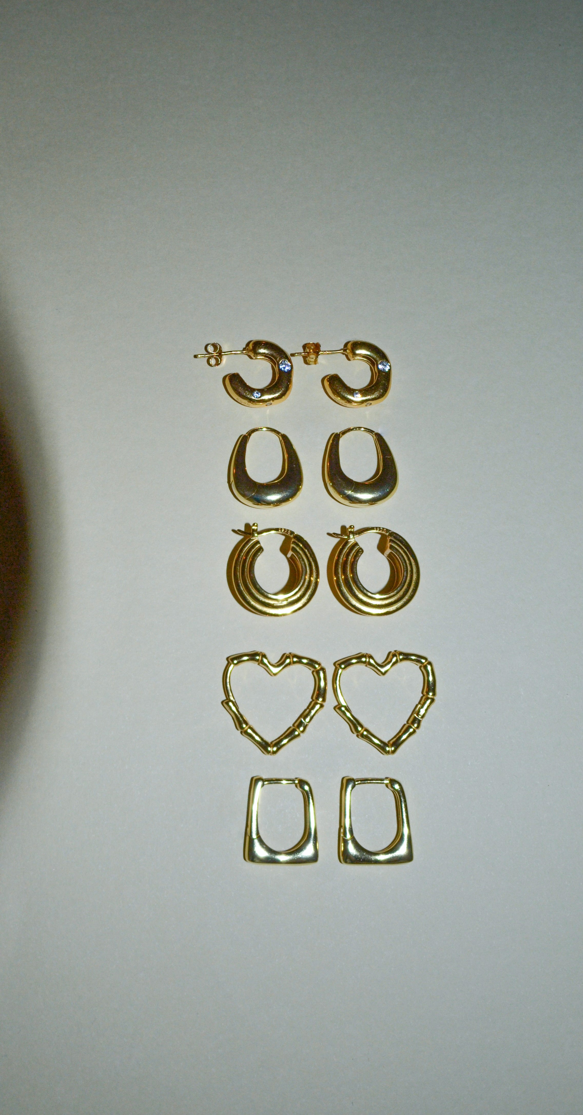 LUCY HOOPS