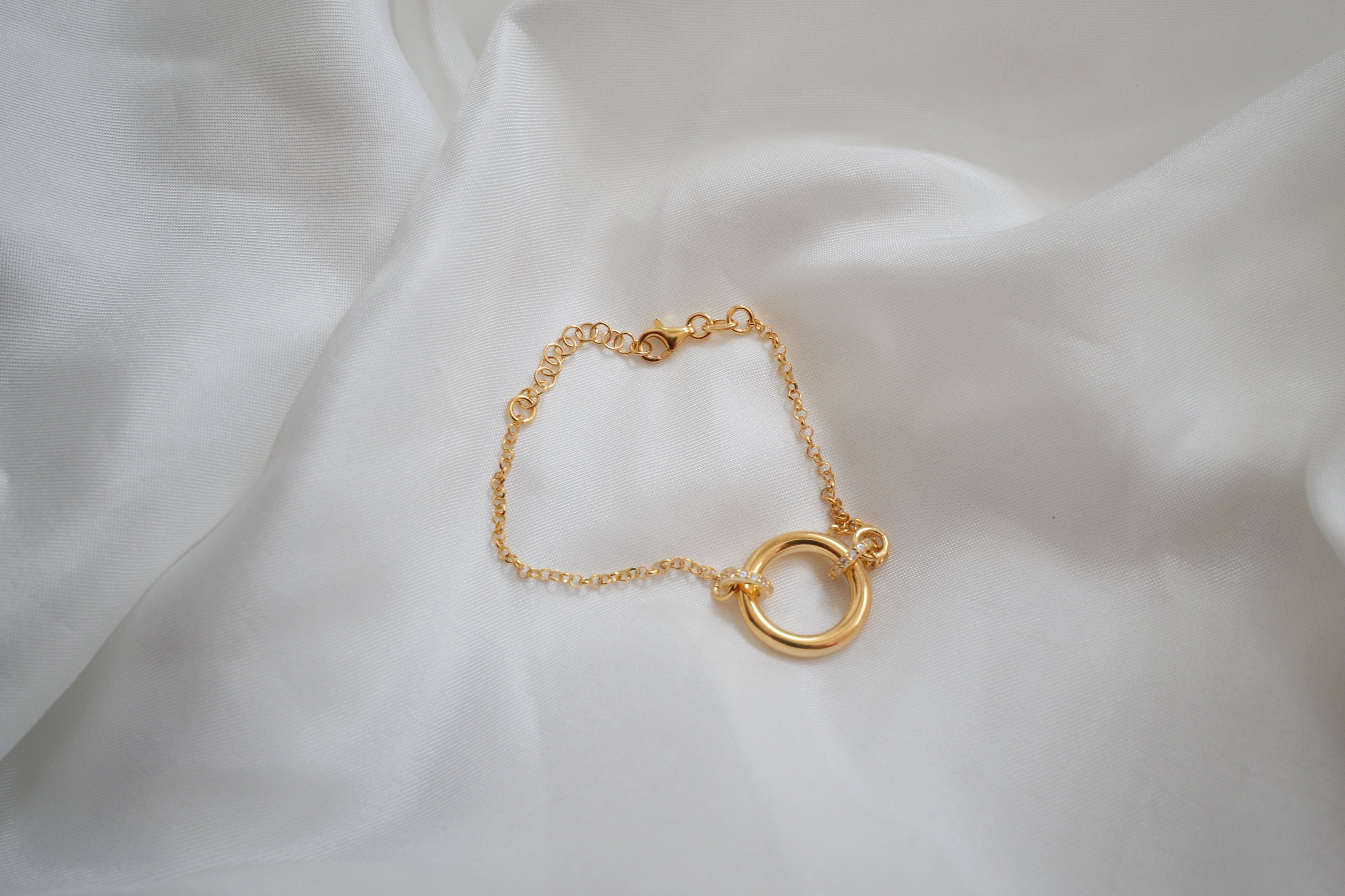 CIRCLE ZIRCONIA BRACELET