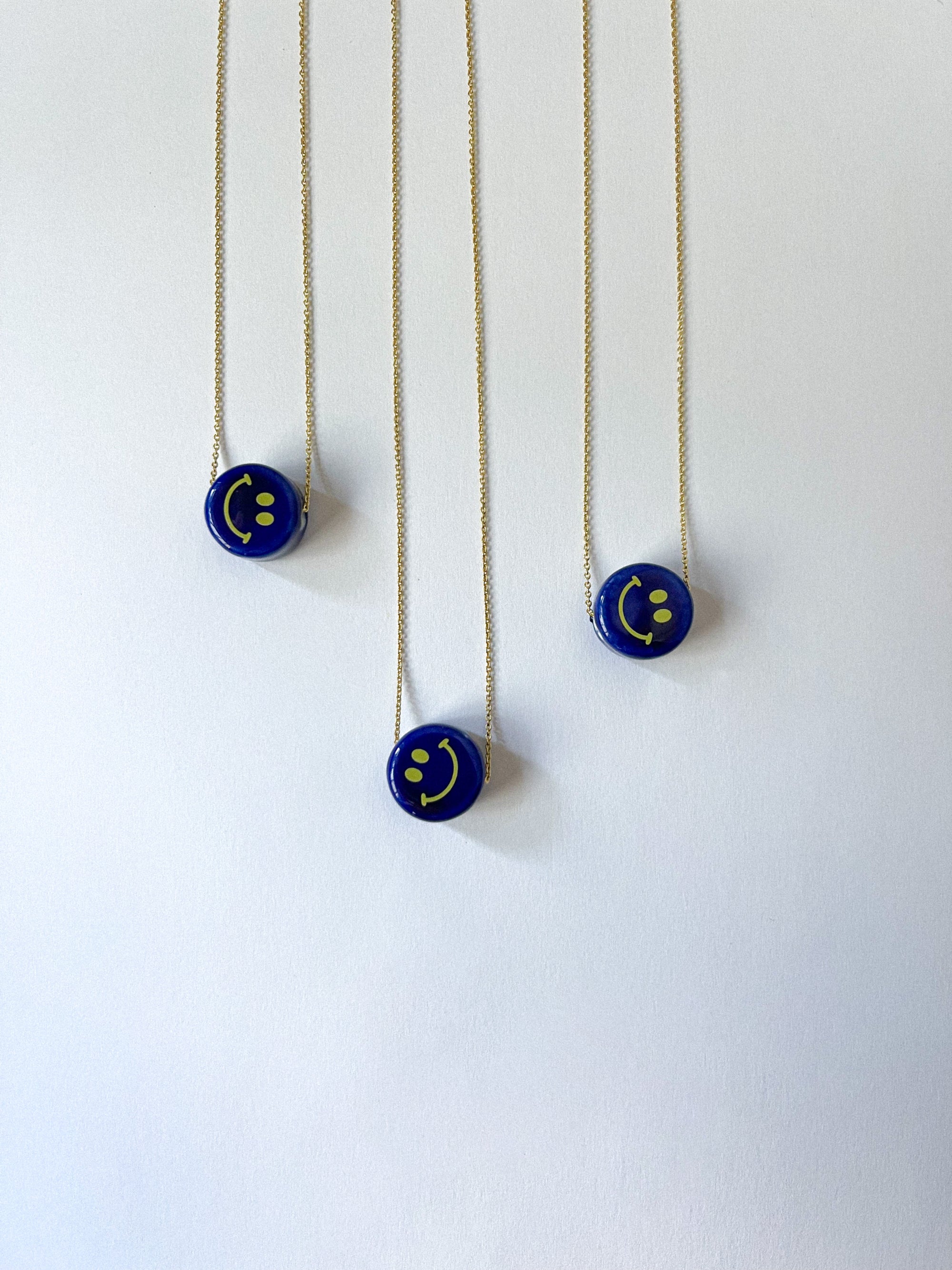BIG SMILEY NECKLACE