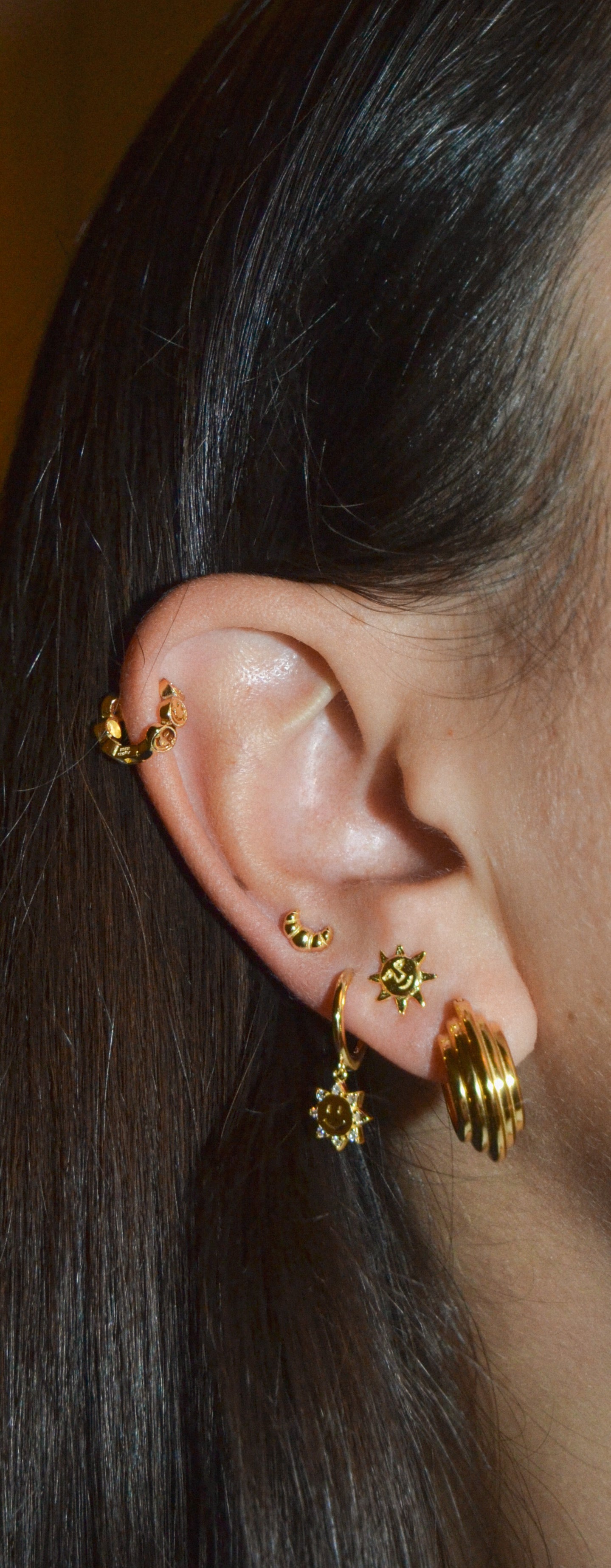 MILA HOOPS