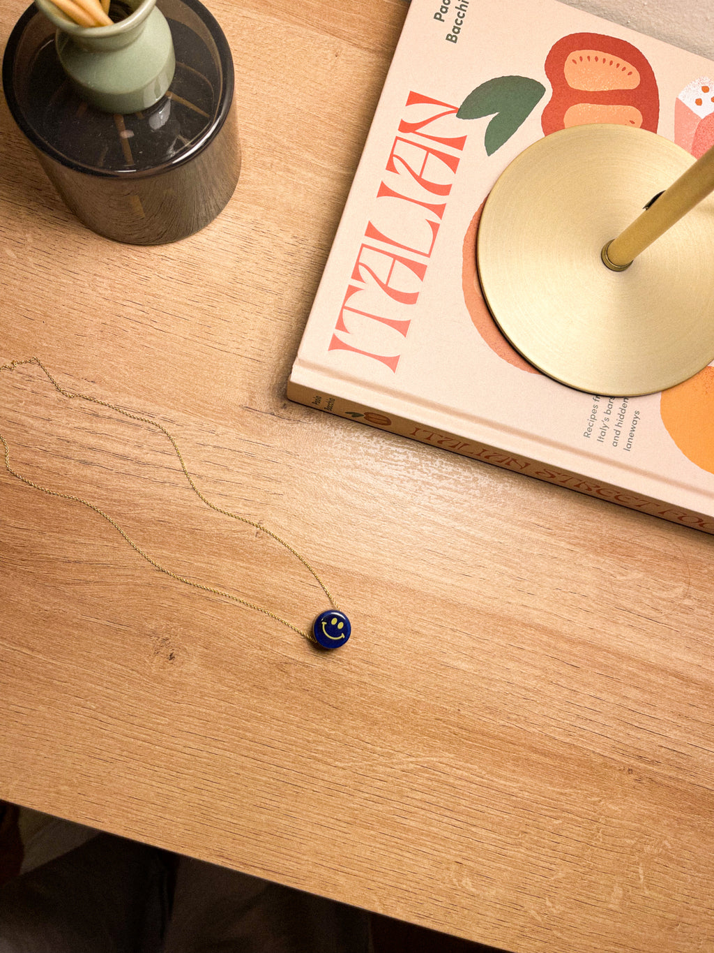 BIG SMILEY NECKLACE