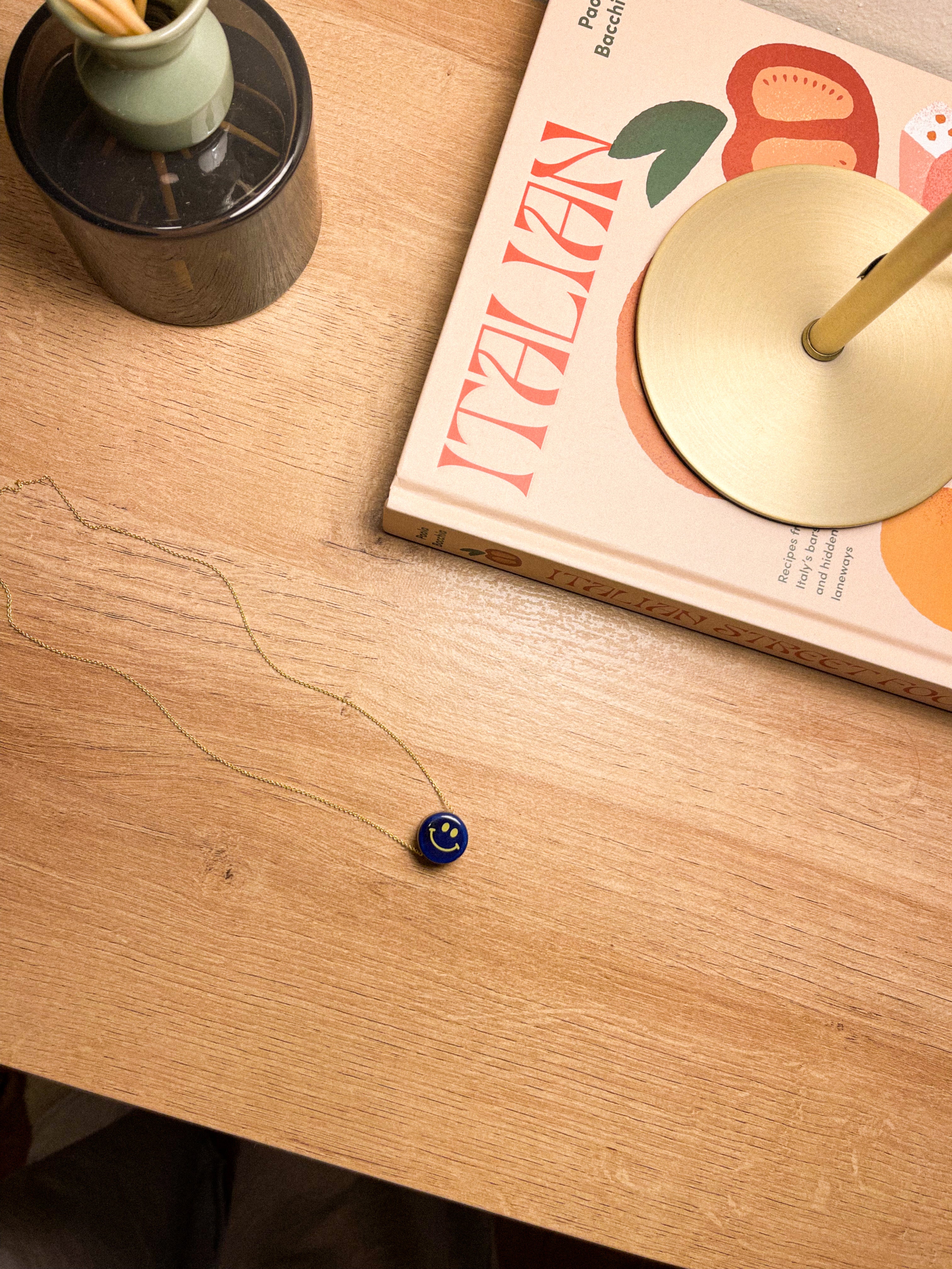 BIG SMILEY NECKLACE