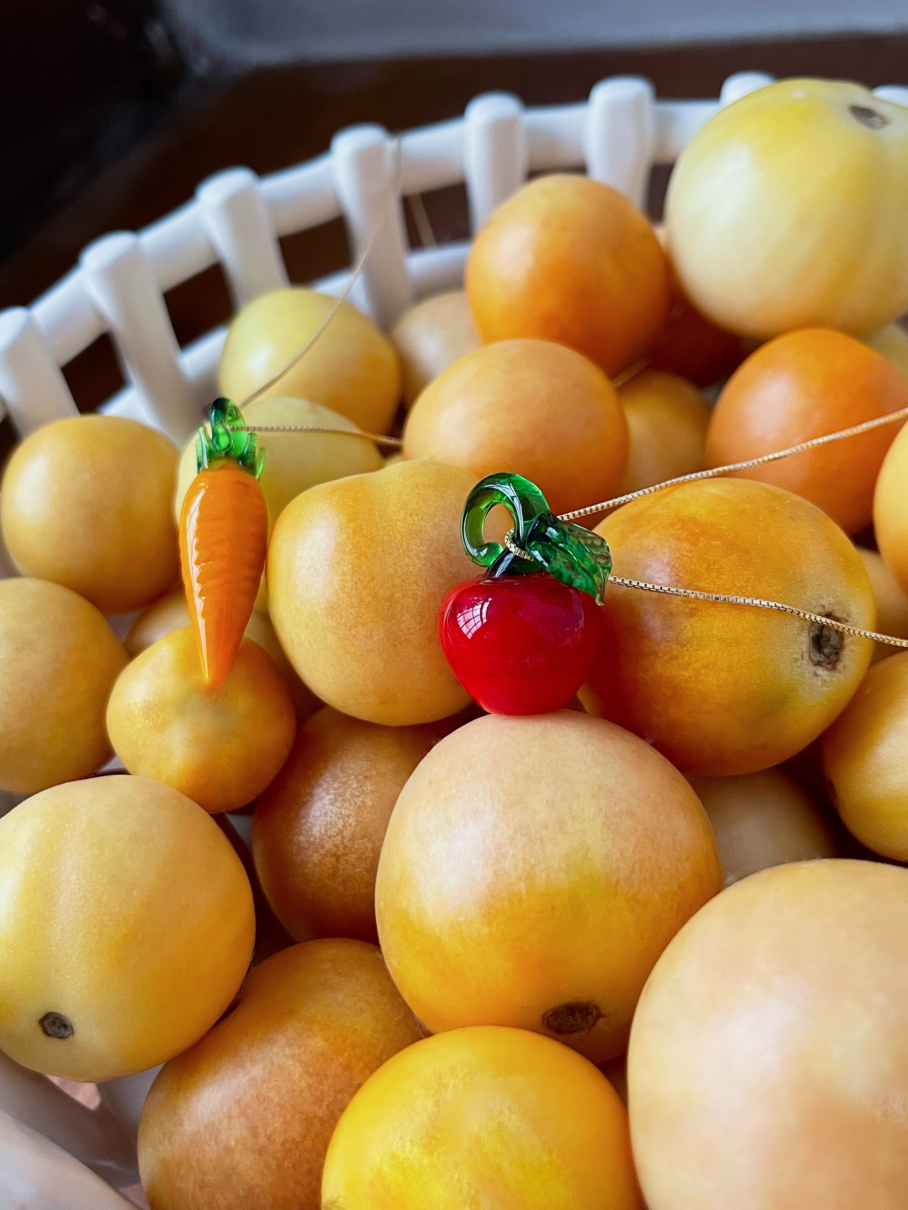 CARROT LOVER NECKLACE