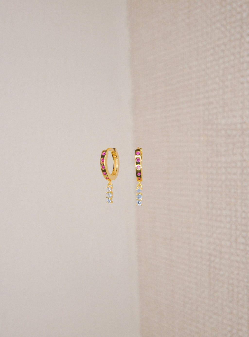 LILA MINI HOOPS