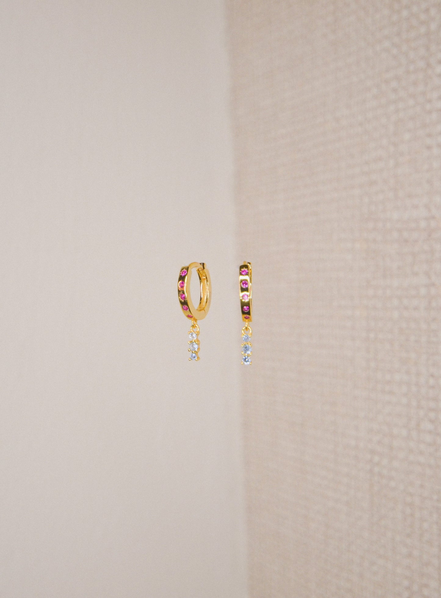 LILA MINI HOOPS