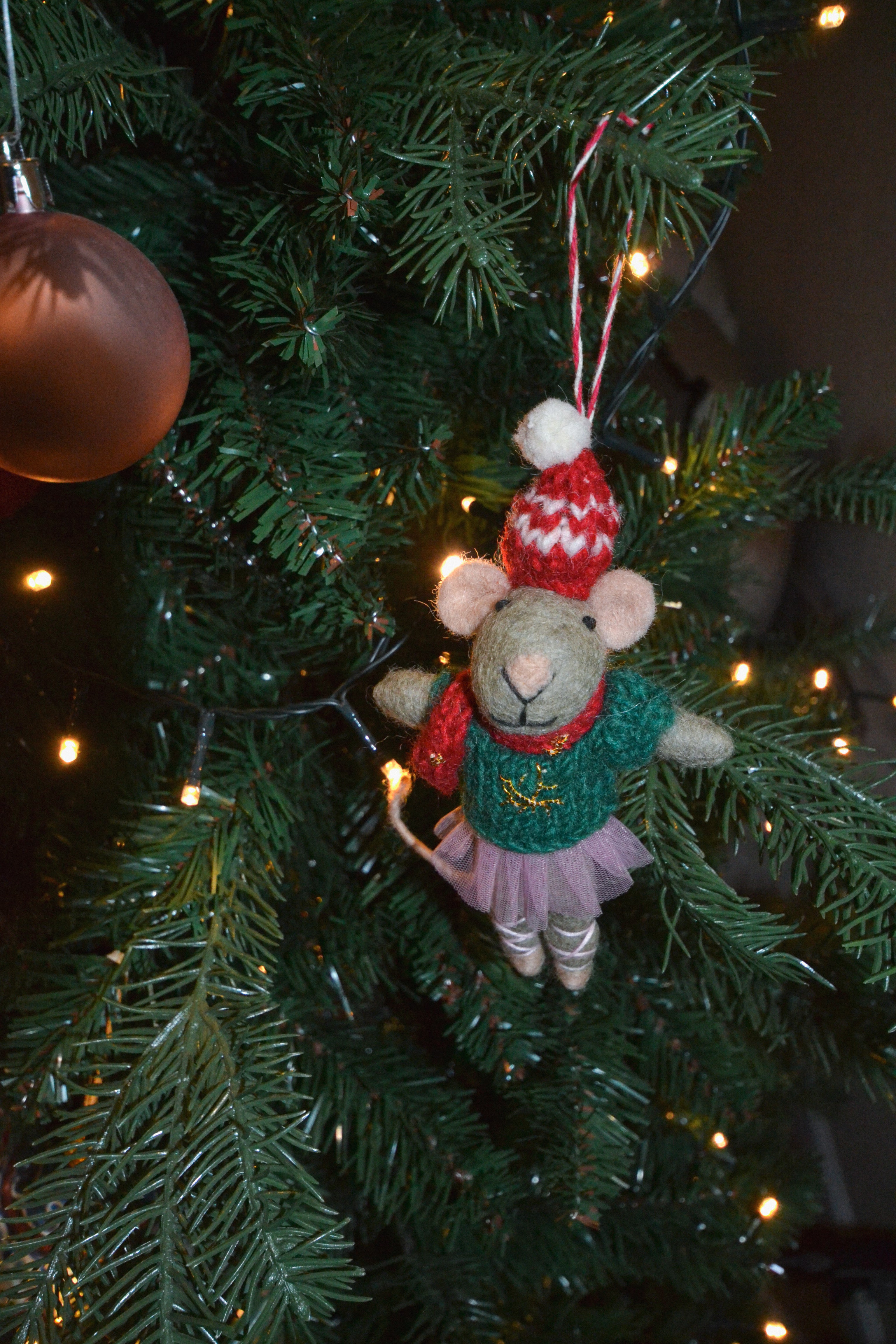 TOPOLINA BALLERINA ORNAMENT