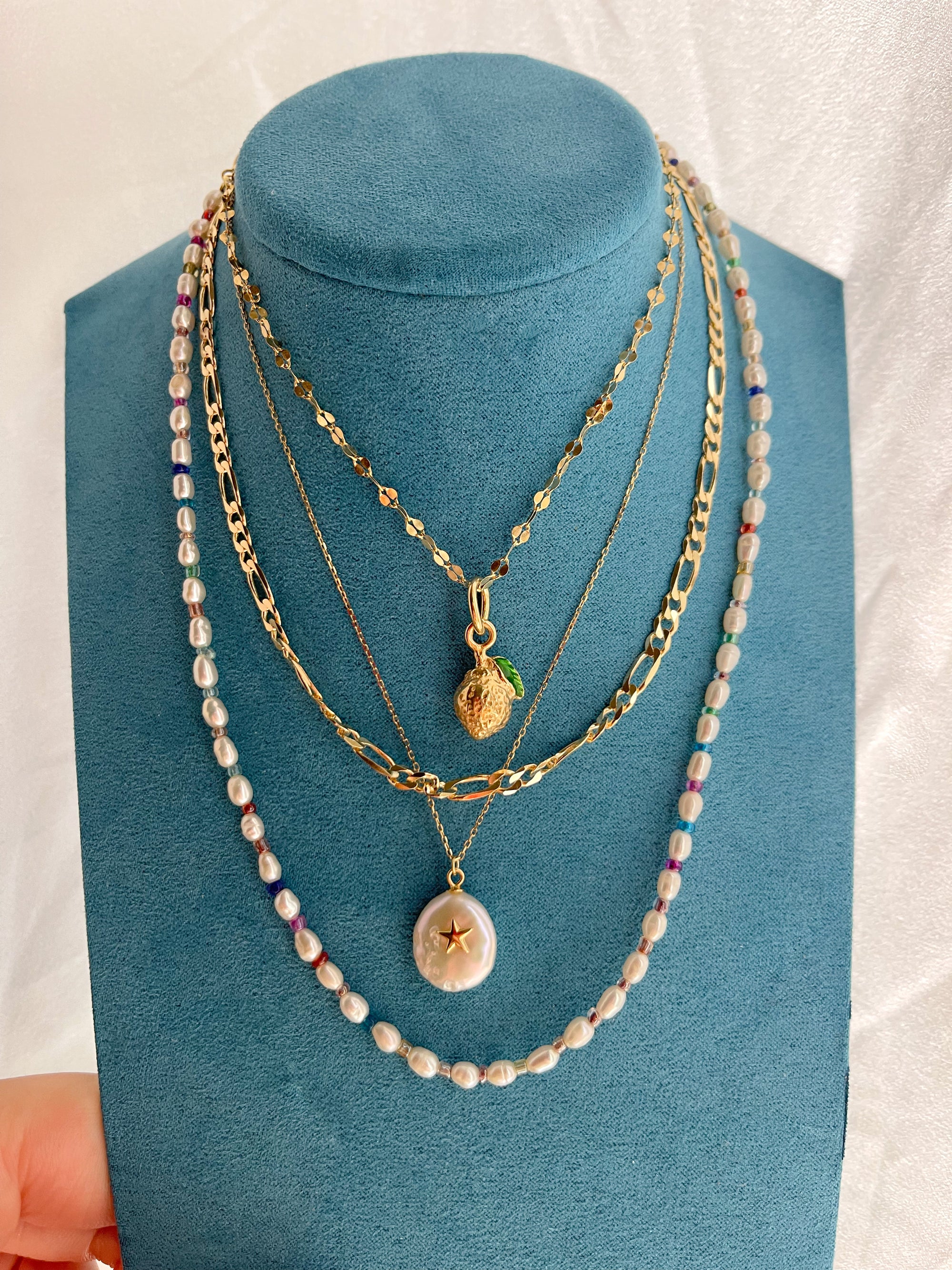 PEARLY STAR NECKLACE
