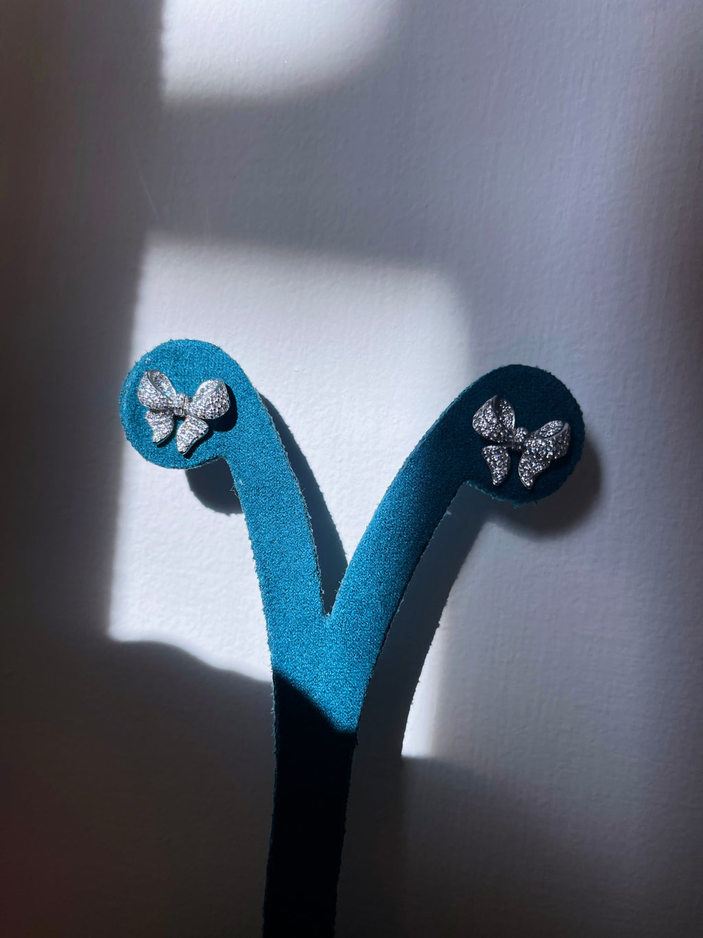 BOW EARRINGS