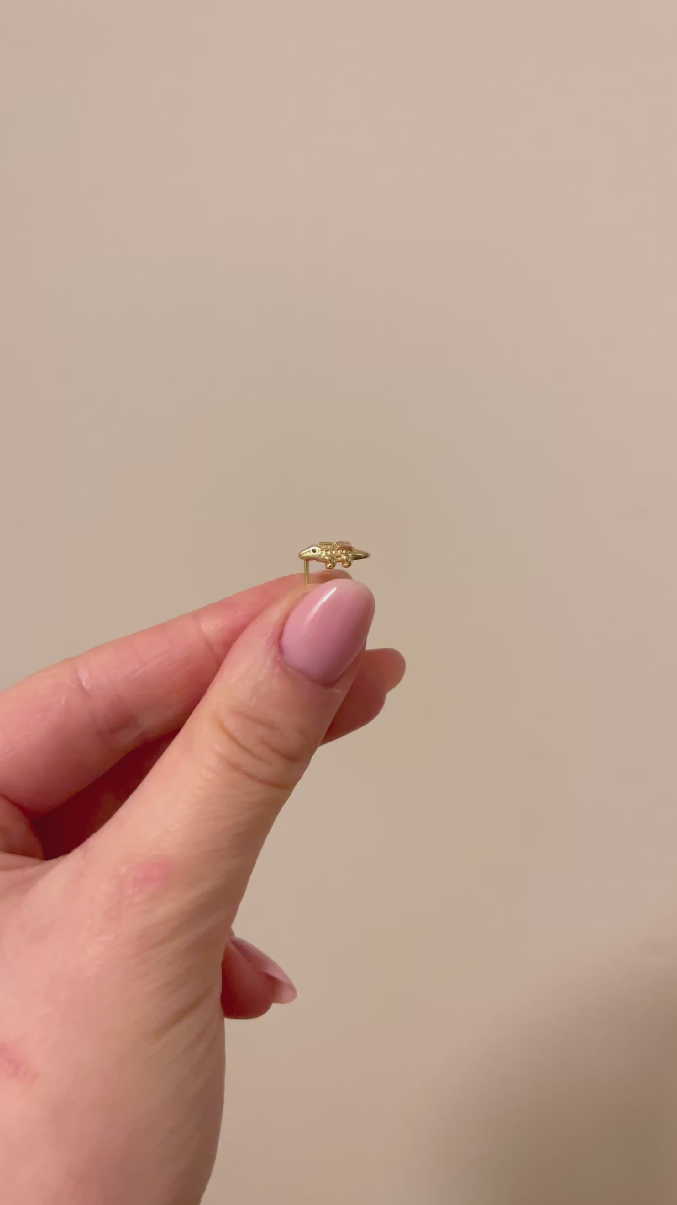 MICRO CROCODILE EARRING