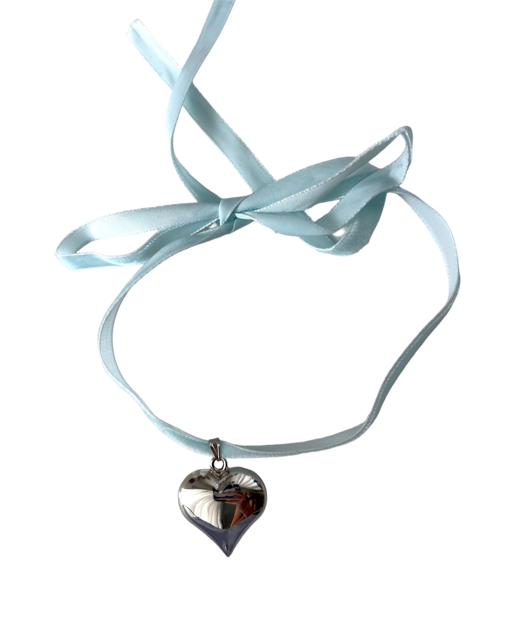 VELVET LOVE NECKLACE